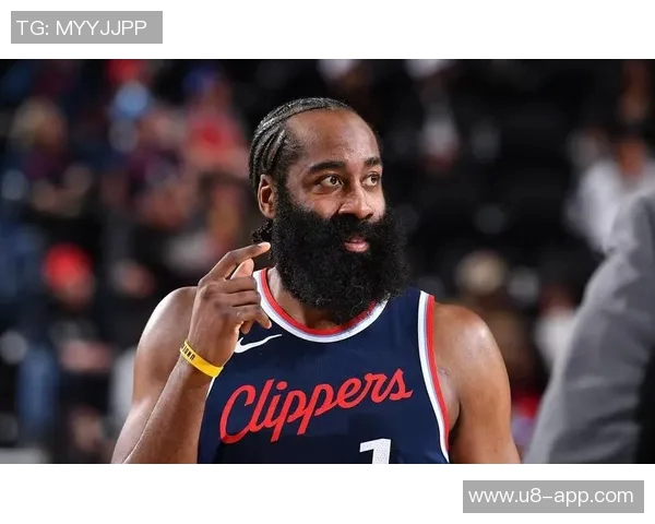 哈登训练后坚持加练超一小时展现职业精神与拼搏态度