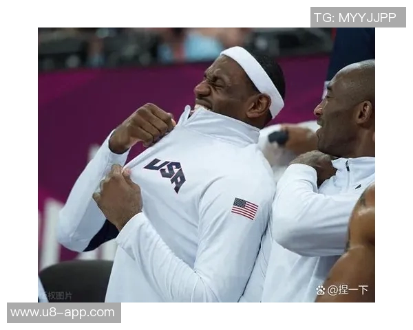 小南斯谈詹姆斯与科比领导风格差异幽默风趣与严格要求的对比分析