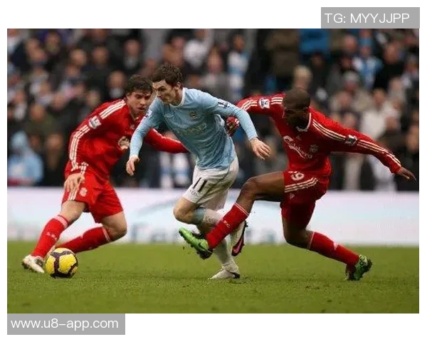 曼城遗憾错失良机萨维尼奥禁区内连射遭保托雷斯门线救险