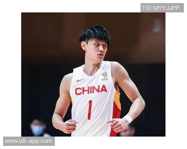 曾凡博NBA中国赛表现平平首战无出手次战坐冷板凳引关注
